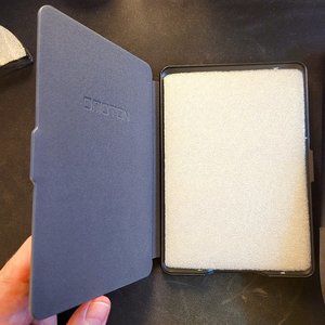 Authentic Omoton Kindle Paperwhite (pre-2018 models) hardshell case, NIB, blue